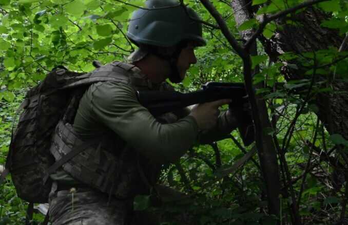 Окупанти продовжують активні наступальні дії на Покровському напрямку, - Генштаб ЗСУ