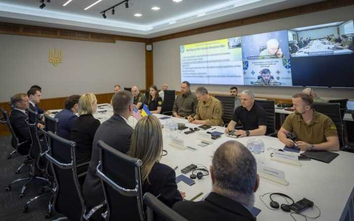 Зеленський зустрівся із заступником радника Білого дому з питань безпеки Файнером