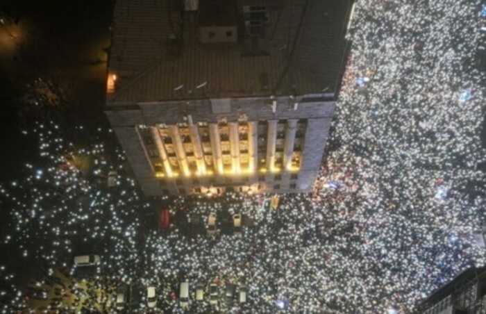 У Сербії відбувся багатотисячний мітинг проти державного мовника