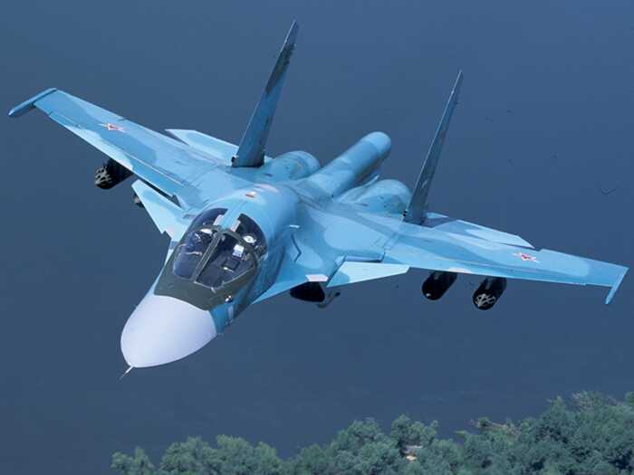 Супутникові знімки показали 2 знищені бомбардувальники Су-34 РФ на аеродромі Моздок