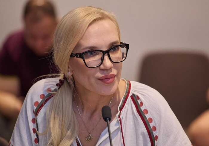 Скандальну депутатку Олену Хотенко з Рівного викрили на фінансуванні проросійських видань в Україні