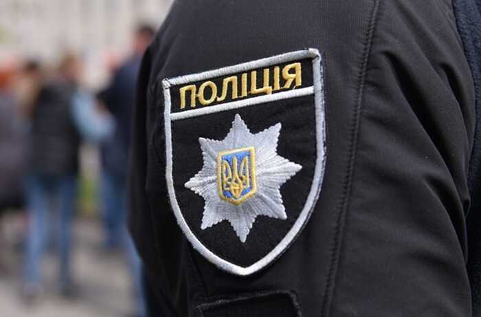 У київському ліцеї вчитель погрожував 7-класнику «влаштувати темну», поліція встановлює деталі