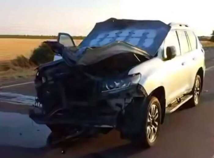 У Херсоні ворожий FPV-дрон влучив в авто головного рабина міста