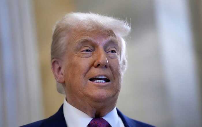 Ім’я Трампа фігурує у справі секс-злочинця Епштейна, — ЗМІ