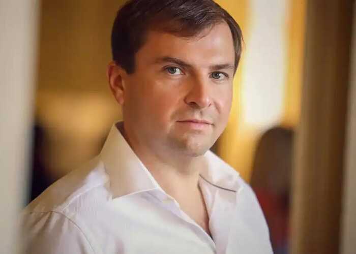 Дружина нардепа Христенка володіє житлом у Києві та Росії й орендує номер в еміратському готелі