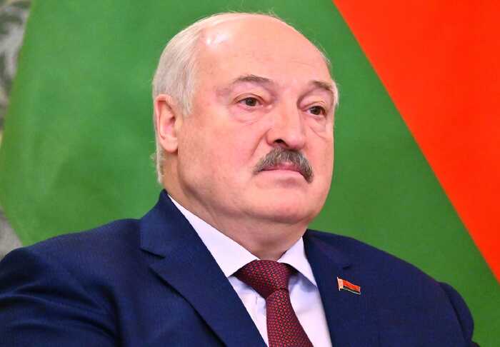 Лукашенко: Путіну радили вдарити "Орєшніком" по Банковій